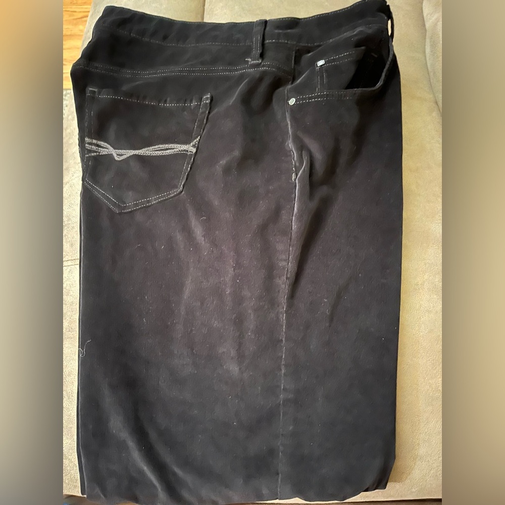 Bandolino black velvety Mandie size 18W jeans